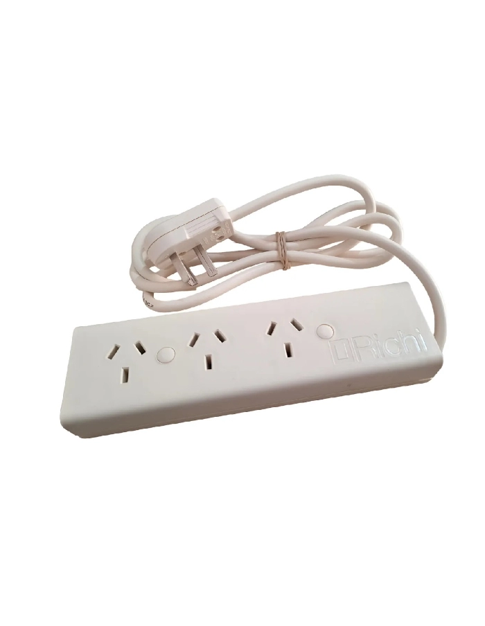 Zapatilla 3 tomas múltiple con cable con térmica 2,5m RICHI blanca